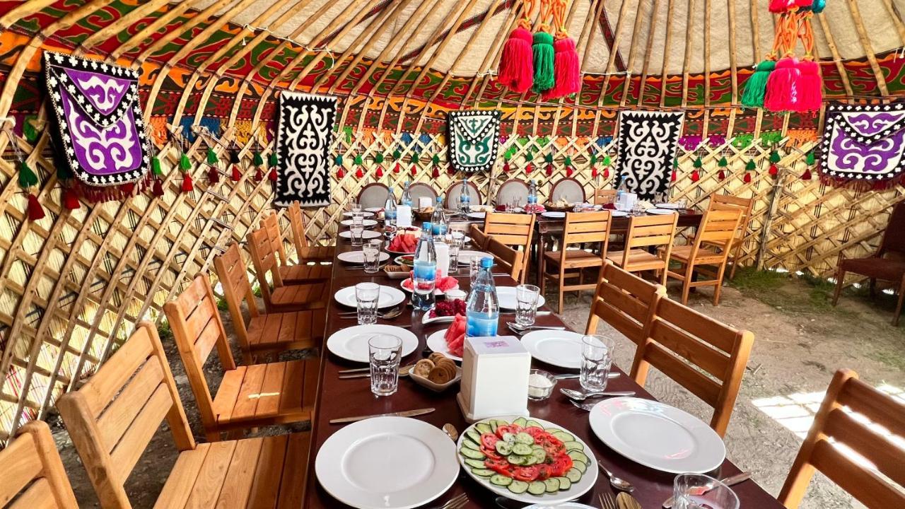 Bagysh Kyzart Hotel & Horse Tours מראה חיצוני תמונה
