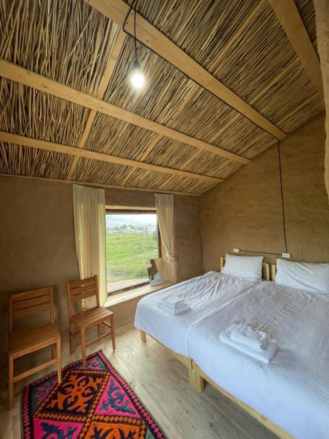 Bagysh Kyzart Hotel & Horse Tours מראה חיצוני תמונה